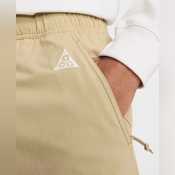 Nike ACG Pants UV Woven Hiking Pants (FN2450-297) Khaki Men's Size L NEW - Picture 4 of 5